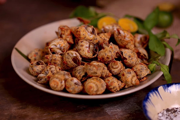 Thành phẩm món ốc hương rang muối ớt Thành phẩm món ốc hương rang muối ớt