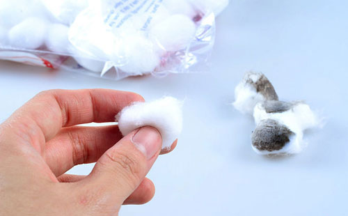 Cách tẩy mực bút bi trên giấy