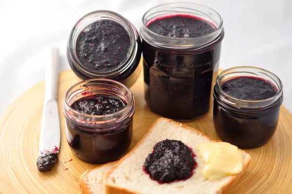 cách làm mứt dâu tằm kẹp bánh mì