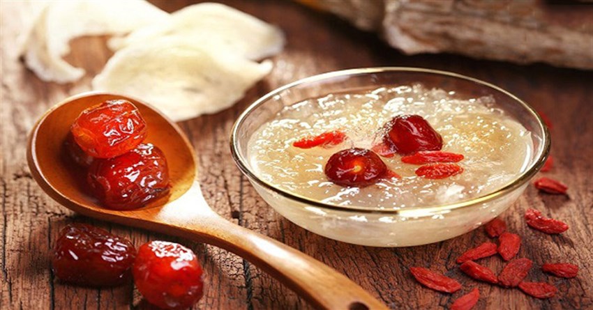 2 Cách chưng yến đường phèn táo đỏ thơm ngon bồi bổ sức khỏe