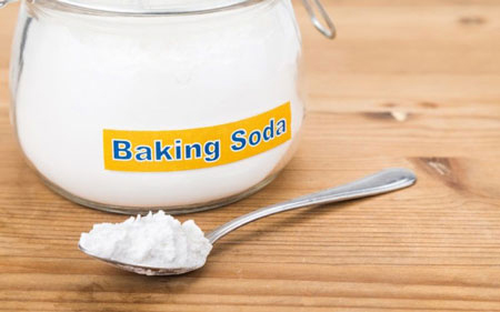 Làm sạch ốp lưng điện thoại cao su bằng baking soda Làm sạch ốp lưng điện thoại cao su bằng baking soda