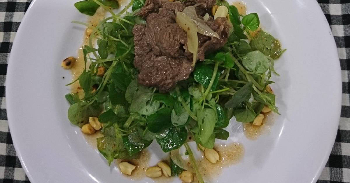 Bò sốt me với rau càng cua Bò sốt me với rau càng cua
