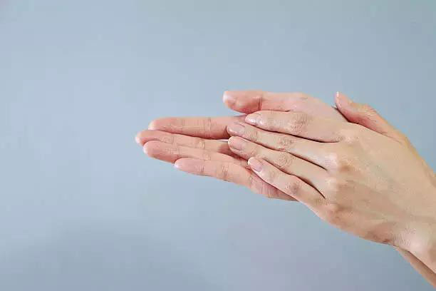 Cách làm ngón tay thon dài Cách làm ngón tay thon dài