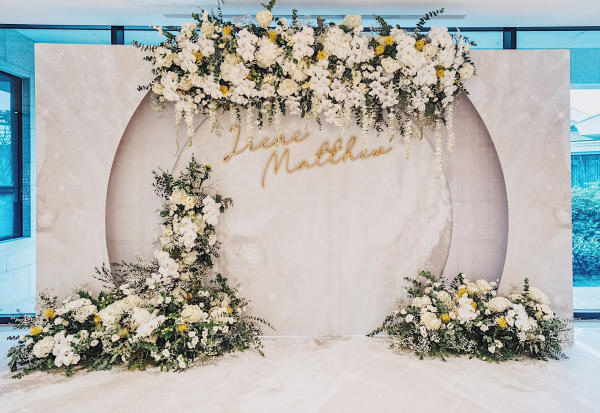 Mẫu background đám cưới đẹp 11