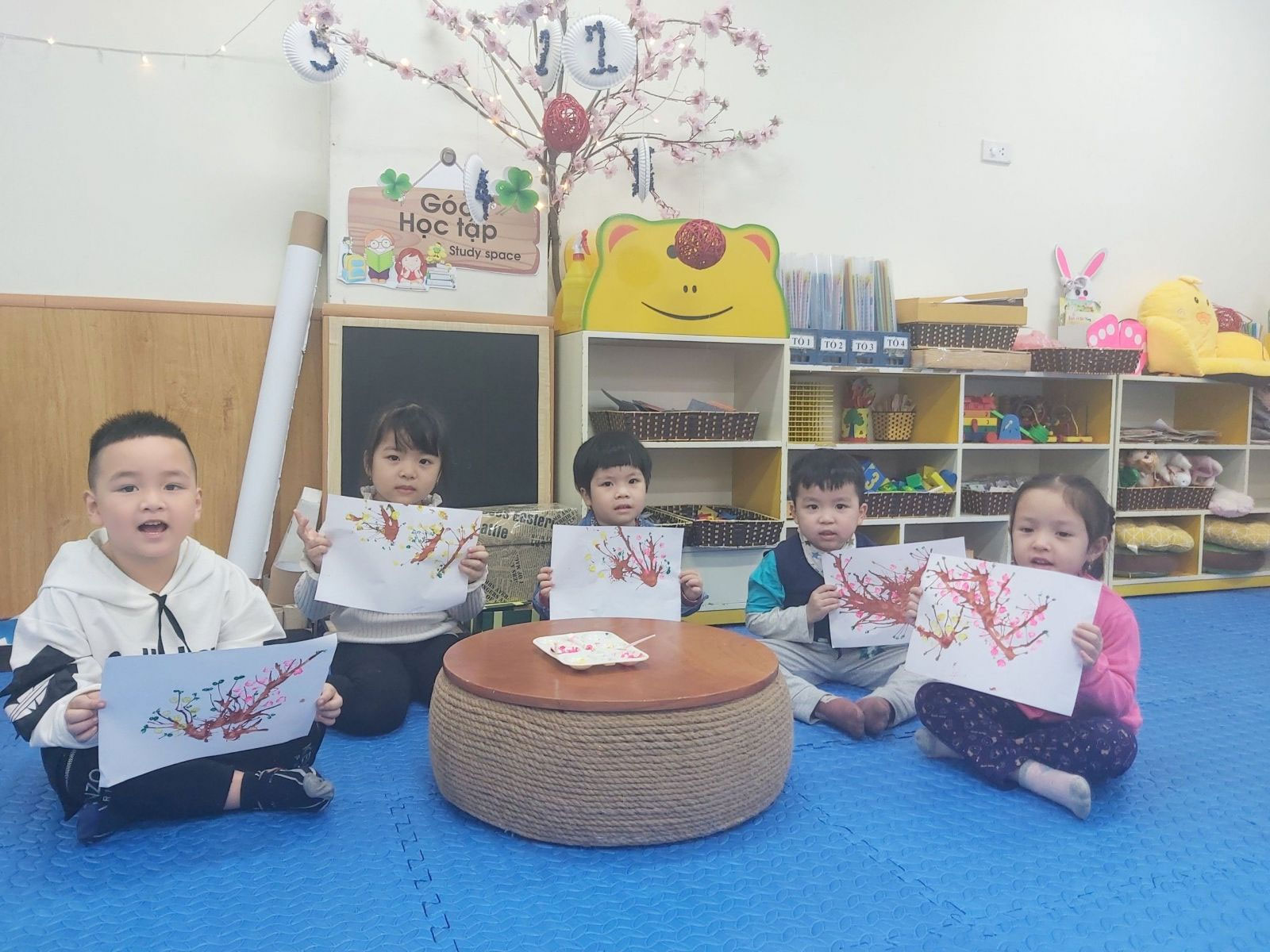 Cách làm tranh sáng tạo cho trẻ mầm non bằng ống hút