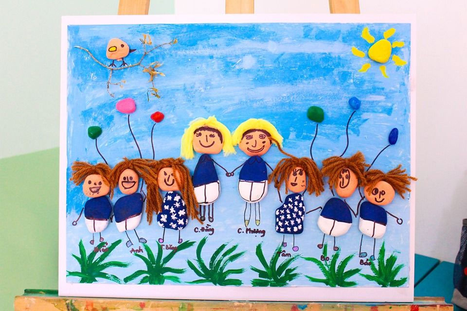 Cách làm tranh sáng tạo cho trẻ mầm non bằng sỏi, đá