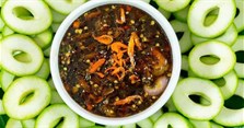 Cách làm mắm ruốc chấm xoài non ngon ngây ngất