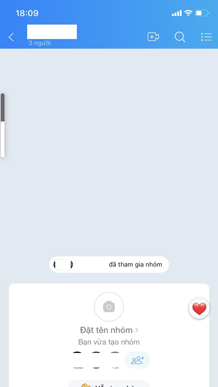 Truy cập vào ứng dụng Zalo -> Mở giao diện nhóm chát muốn tạo khảo sát bình chọn