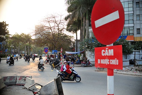 Tìm hiểu đi ngược chiều phạt bao nhiêu tiền