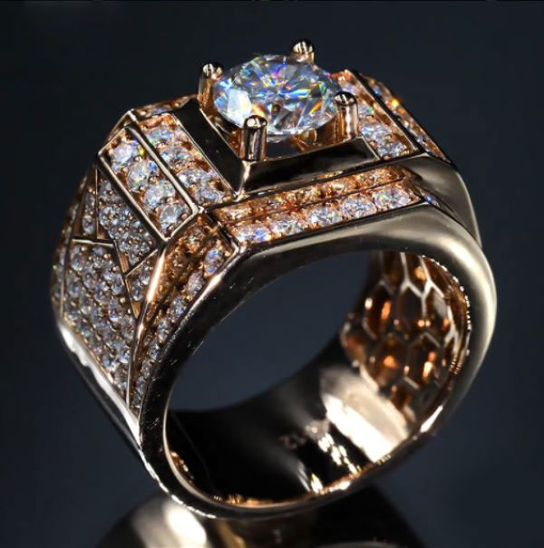 Các mẫu hột xoàn đẹp cho nam, nữ