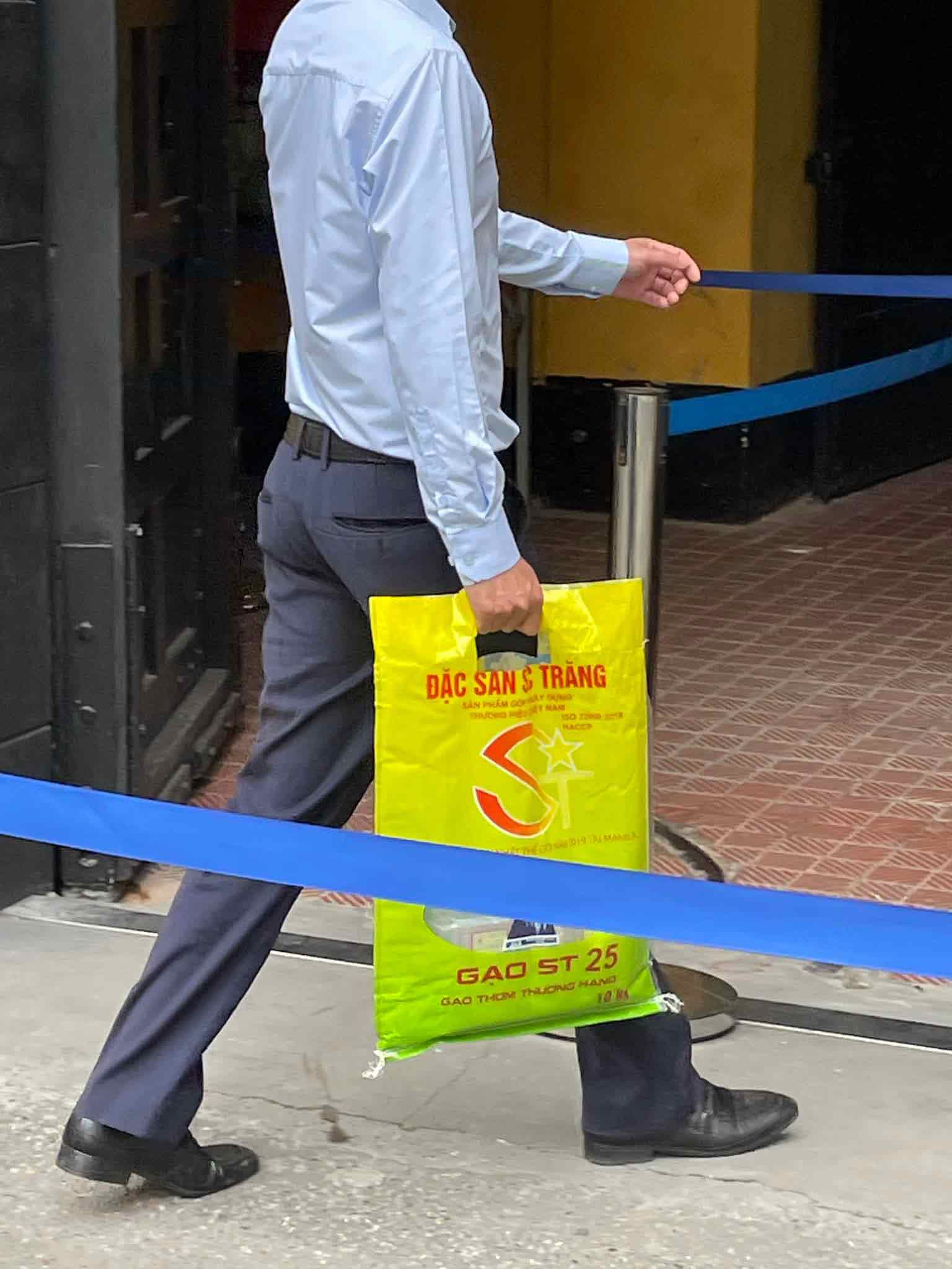 Ảnh No backpack day 10