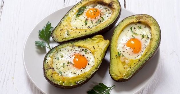 Bơ nướng trứng gà