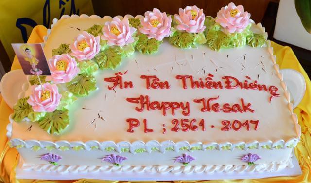 Bánh kem mừng lễ Phật Đản 2