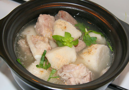Canh khoai môn