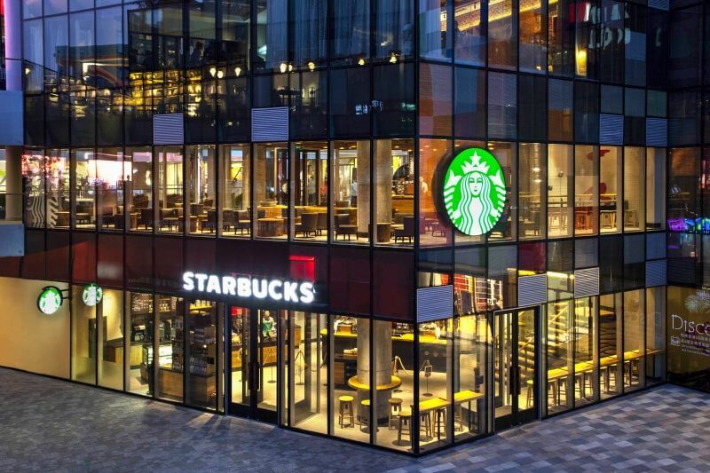 Bạn có thể đến trực tiếp các cửa hàng của Starbucks để mua cà phê Bạn có thể đến trực tiếp các cửa hàng của Starbucks để mua cà phê
