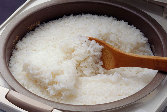 Nấu cơm tấm bằng nồi cơm điện