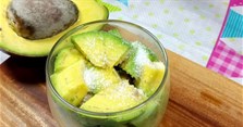 Cách làm bơ dầm sữa chua và sữa đặc thơm ngon, bổ dưỡng