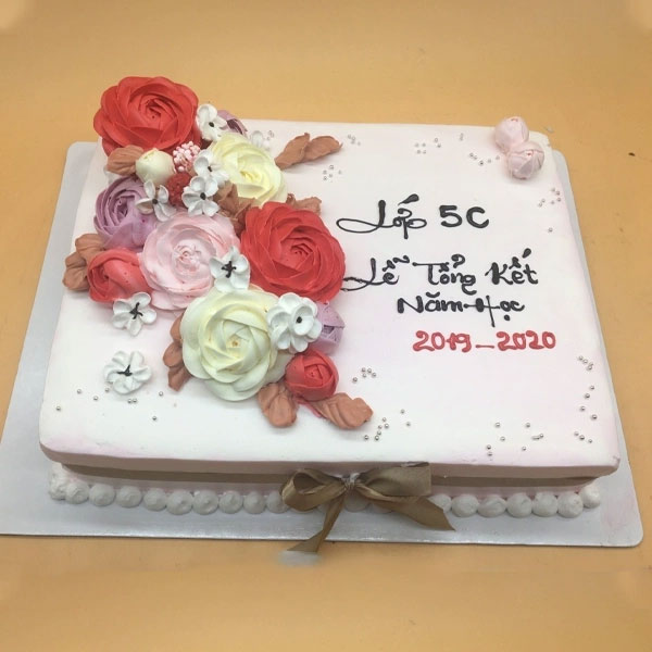 Mẫu bánh kem tổng kết năm học