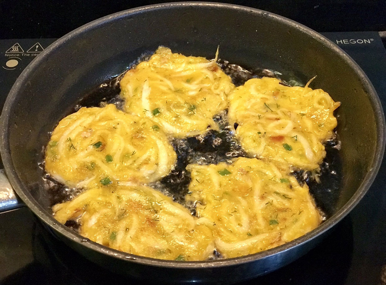 Cá ngần chiên trứng