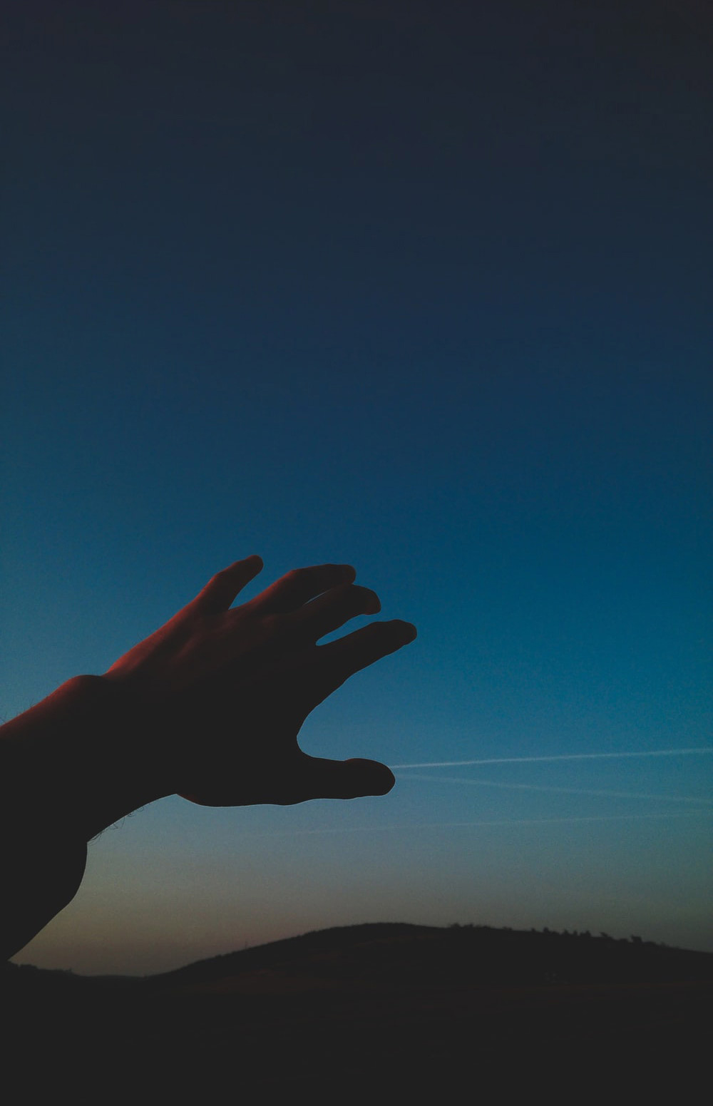 Hình ảnh bầu trời có tay đẹp 3