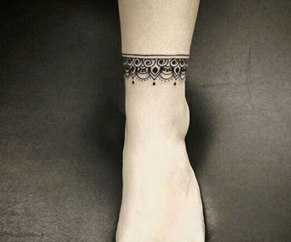 Hình xăm vòng chân