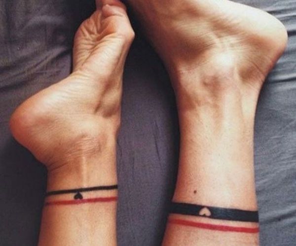 Hình xăm vòng chân