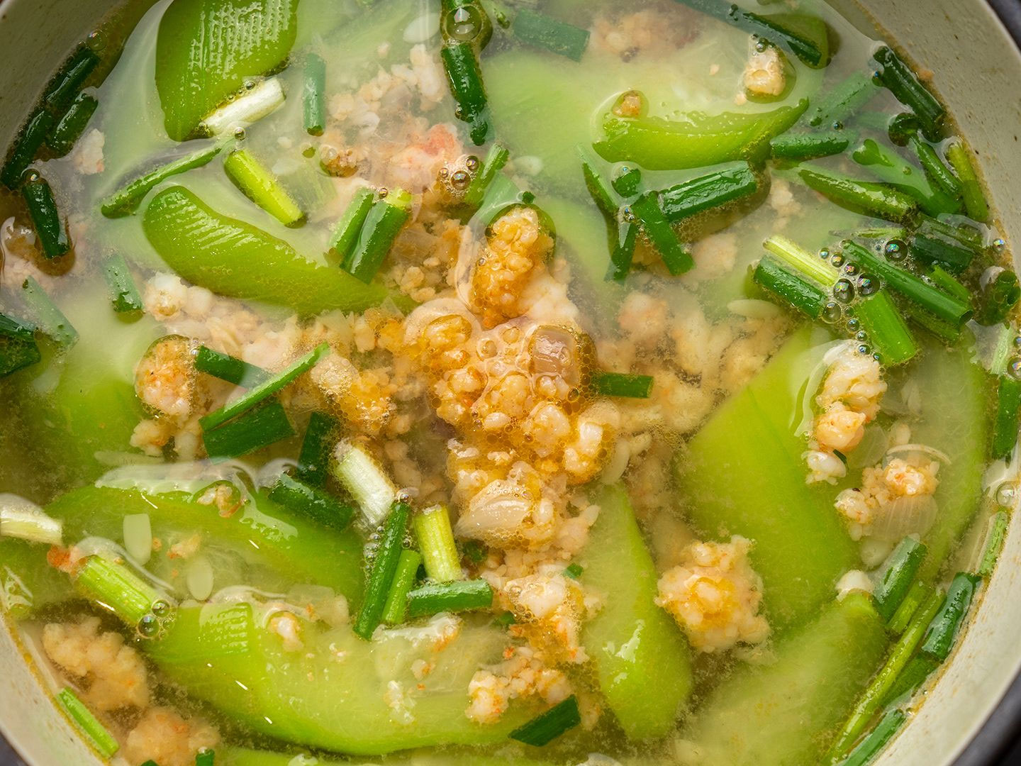 Canh mướp lạc tôm khô Canh mướp lạc tôm khô