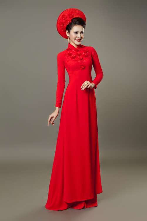 Áo dài cưới màu đỏ