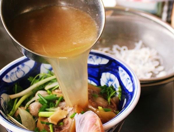 Nước dùng phở bò Nước dùng phở bò