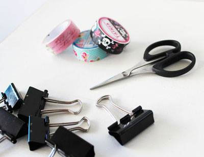 Cách làm giá đỡ điện thoại cực độc từ kẹp giấy