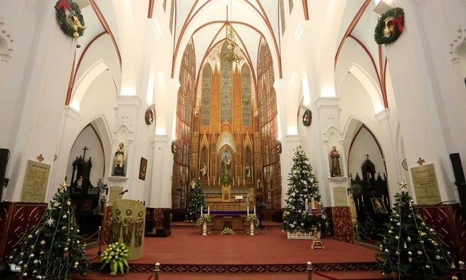 Khung cảnh bên trong nhà thờ lớn Hà Nội đêm Giáng sinh Những địa điểm chụp ảnh giáng sinh cực đẹp ở Hà nội