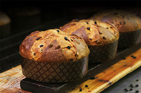 Món bánh Panettone nổi tiếng của Ý Món ăn Noel truyền thống của các quốc gia trên thế giới