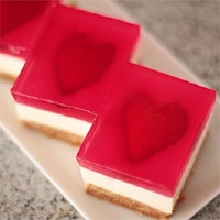 Cách làm cheesecake thạch trái tim cho ngày Valentine