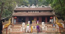 Văn khấn cúng tại đền ông Hoàng Mười