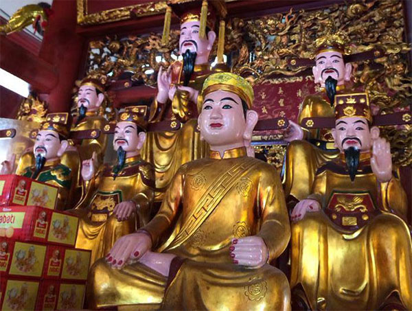 Văn khấn cúng tại đền ông Hoàng Mười