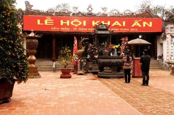 Tìm hiểu về lễ hội đền Trần Lễ hội khai ấn đền Trần