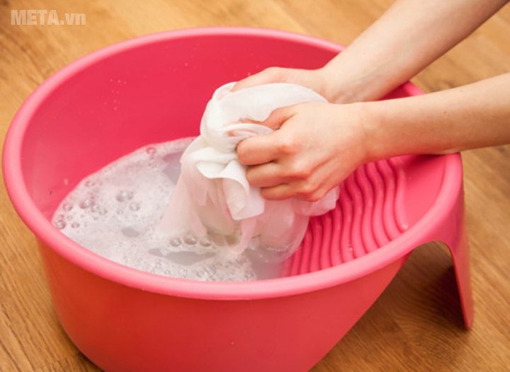 Sau đó giặt quần áo như bình thường Sau đó giặt quần áo như bình thường