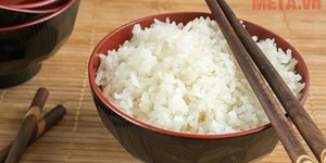 Cách bảo quản cơm nguội không bị thiu