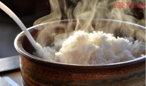 Cách hấp cơm nguội ngon cũng quan trọng không kém cách để cơm không thiu.