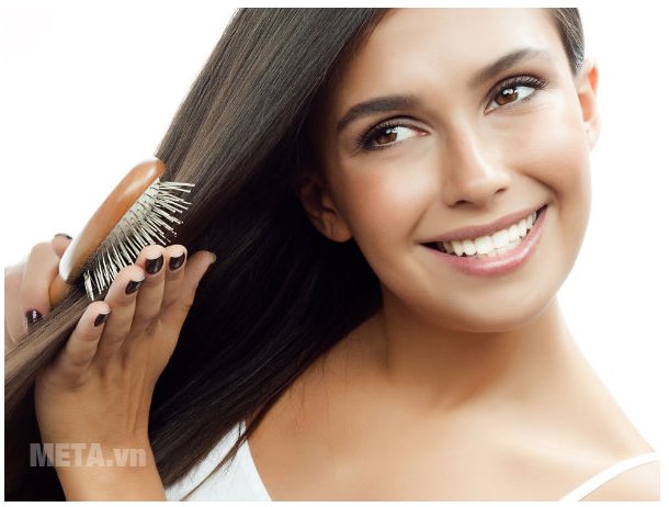 Không nên để mái tóc bị rối trước khi nhuộm tóc 
