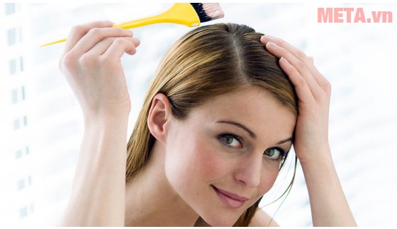 Nhuộm tóc tại nhà cần có đầy đủ dụng cụ 