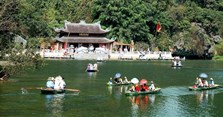 Văn khấn lễ Đức Địa Tạng Vương Bồ Tát ở chùa Hương