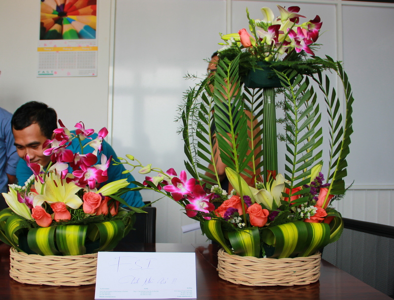 Mẫu cắm hoa ngày thành lập đoàn