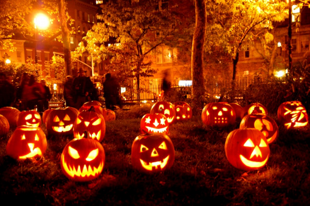 Tổ chức Halloween