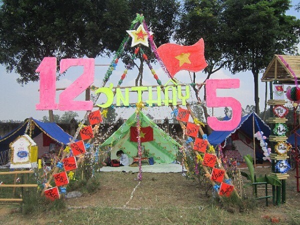 Cổng trại tam giác