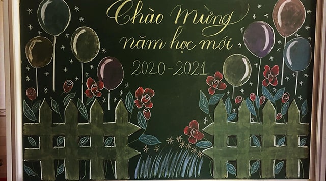 Mẫu trang trí bảng khai giảng