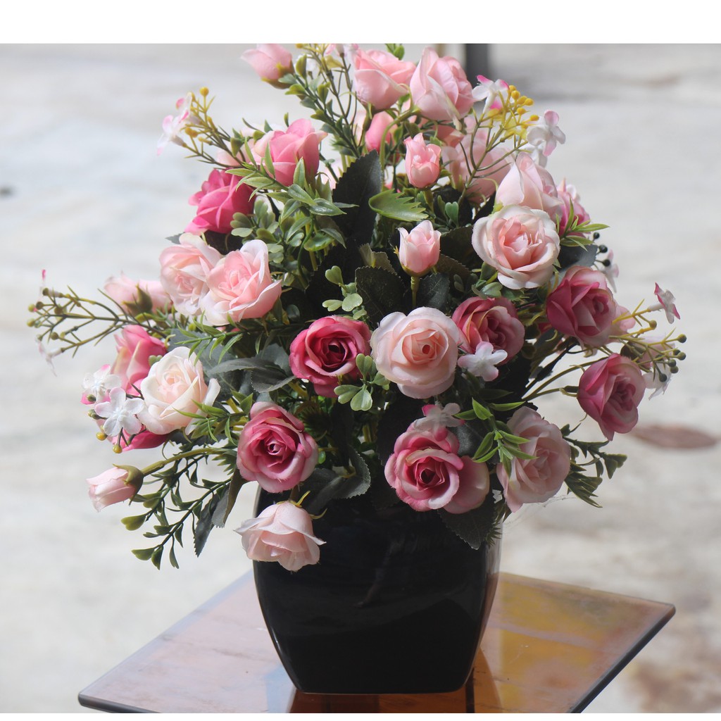 Cách cắm hoa hồng tỉ muội để bàn