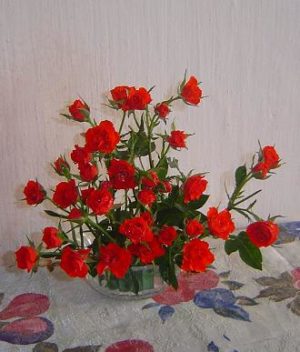 Cách cắm hoa hồng tỉ muội để bàn