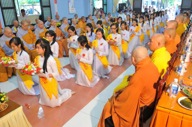 Hình ảnh lễ Vu Lan báo hiếu