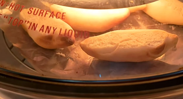 Nướng bánh bằng lò nướng thủy tinh